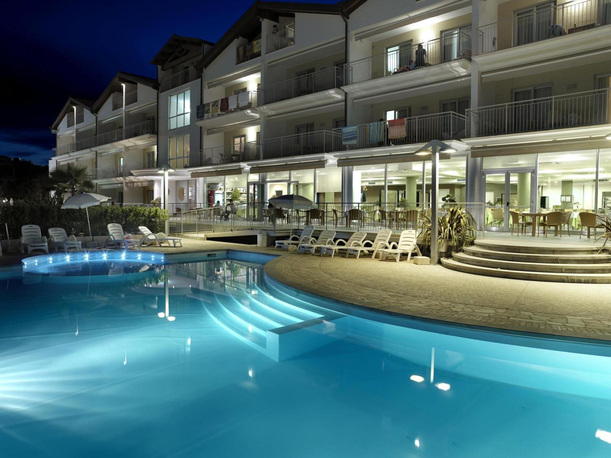 Hotel apartamentowy Casa Del Mar Roseto Degli Abruzzi